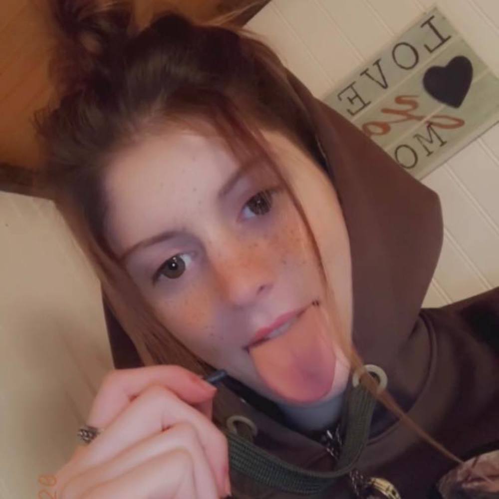 Meet your Posher, Halie